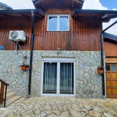 Filip Hotel Korenica Exterior foto