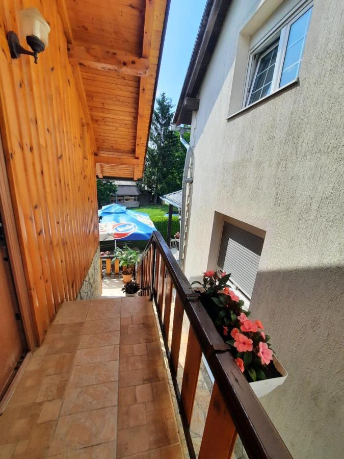 Filip Hotel Korenica Exterior foto